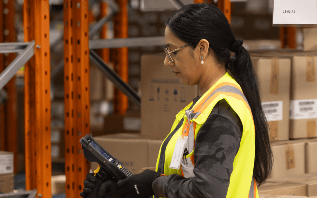 Canada warehousing and distribution services